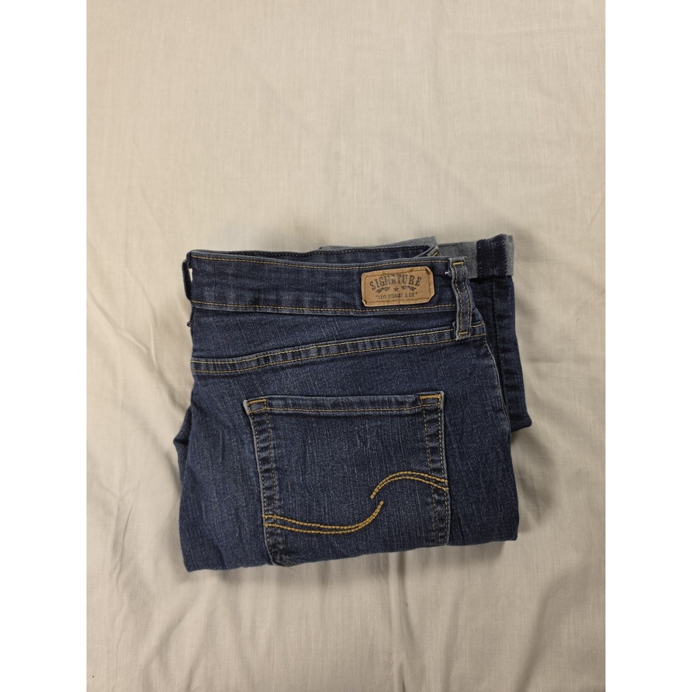 Signature By Levi Strauss & Co Jeans Womens 18 Blue Mid Rise Capri Stretch